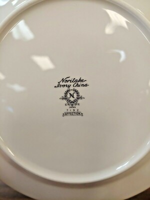 NORITAKE IVORY CHINA AFFECTION 8 1/4