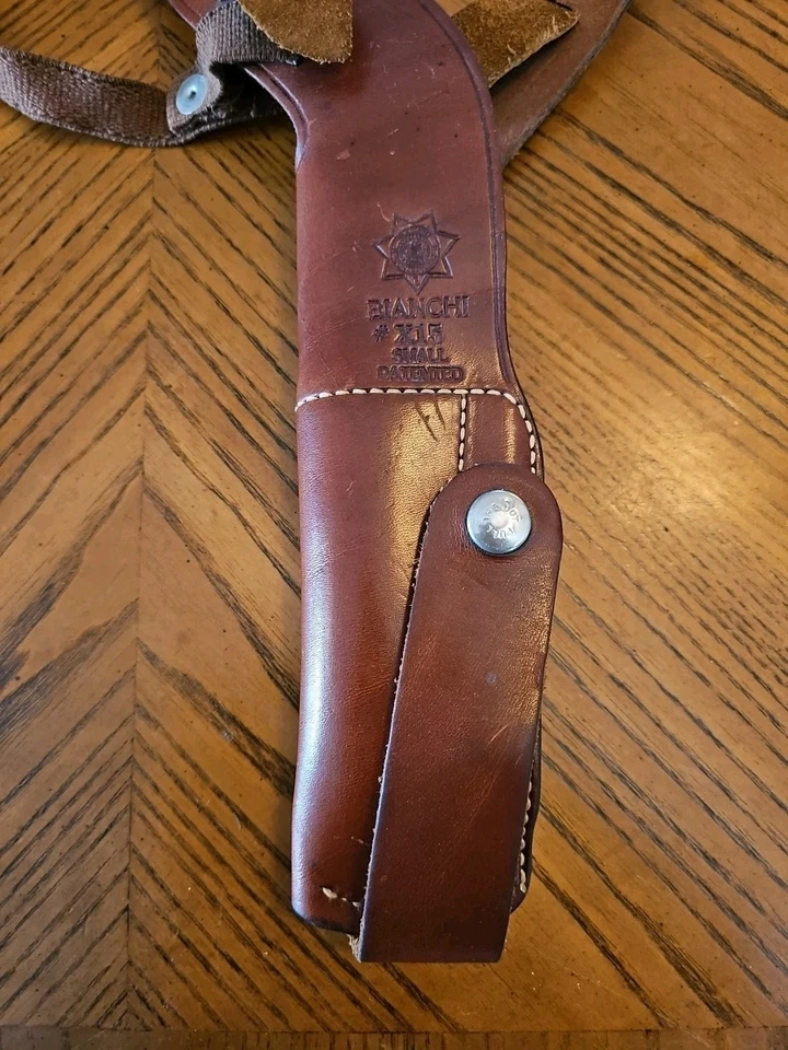 BIANCHI X15 Small Leather Right Handed Vertical Shoulder Gun Holster - Image 2 of 4