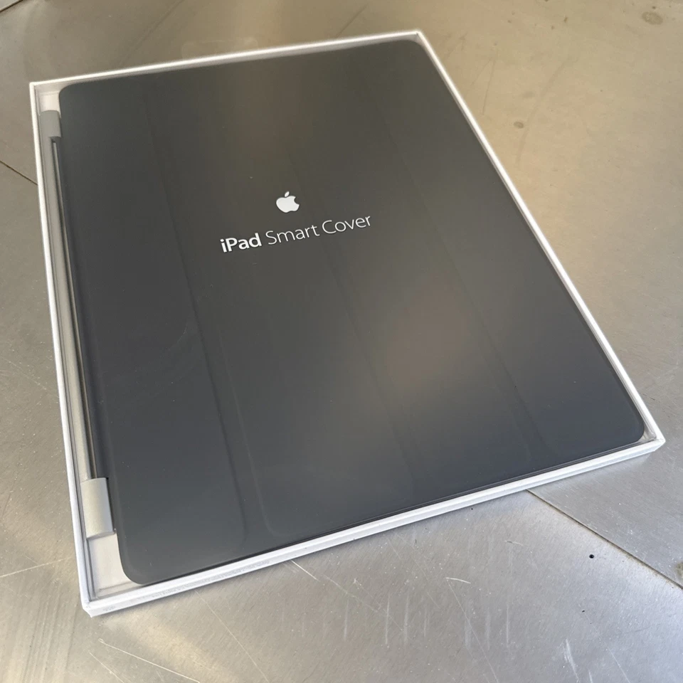 Apple Smart Cover Apple iPad 2nd 3rd 4th-Gen - Dark Gray MD306LL/A - Image 3 of 4