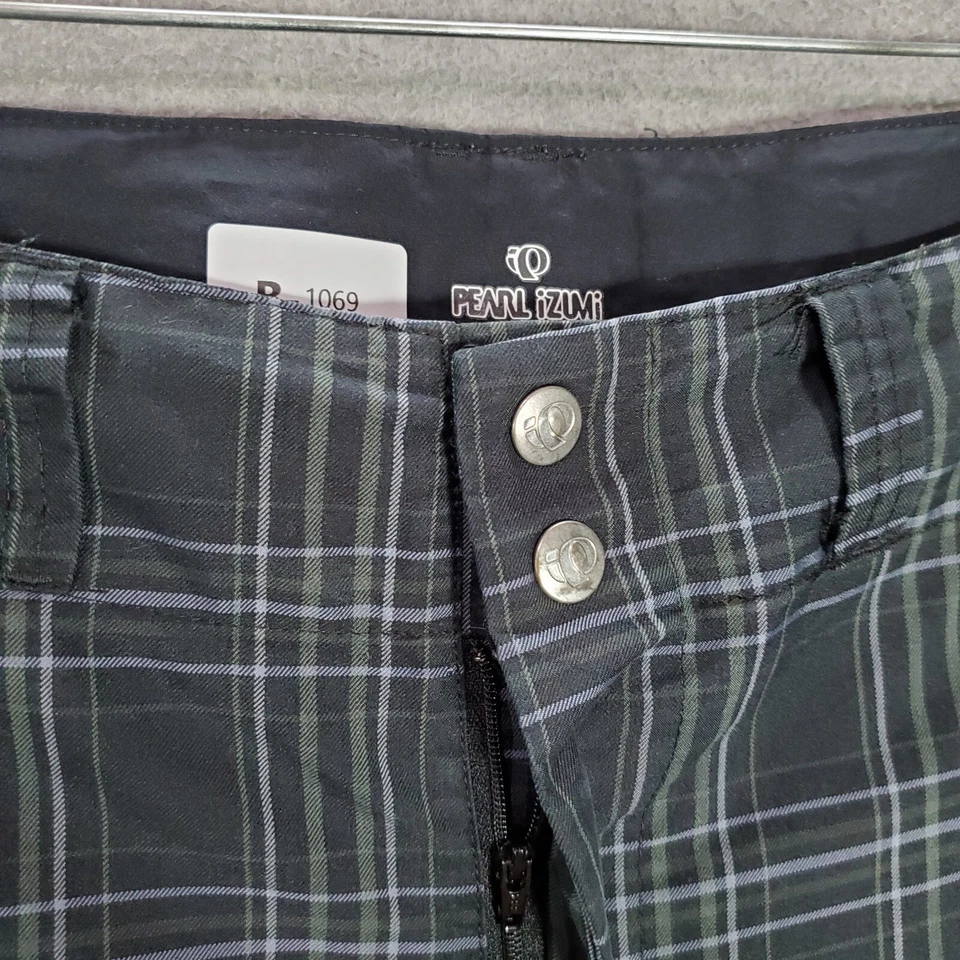 Pearl Izumi Men Shorts Medium Black Plaid Bermuda Cycling Pockets Inseam 11" - Image 2 of 4