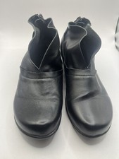Volpini Black Womens Size 6 Rear Zip Up Leather Comfort Flats Closed Toe