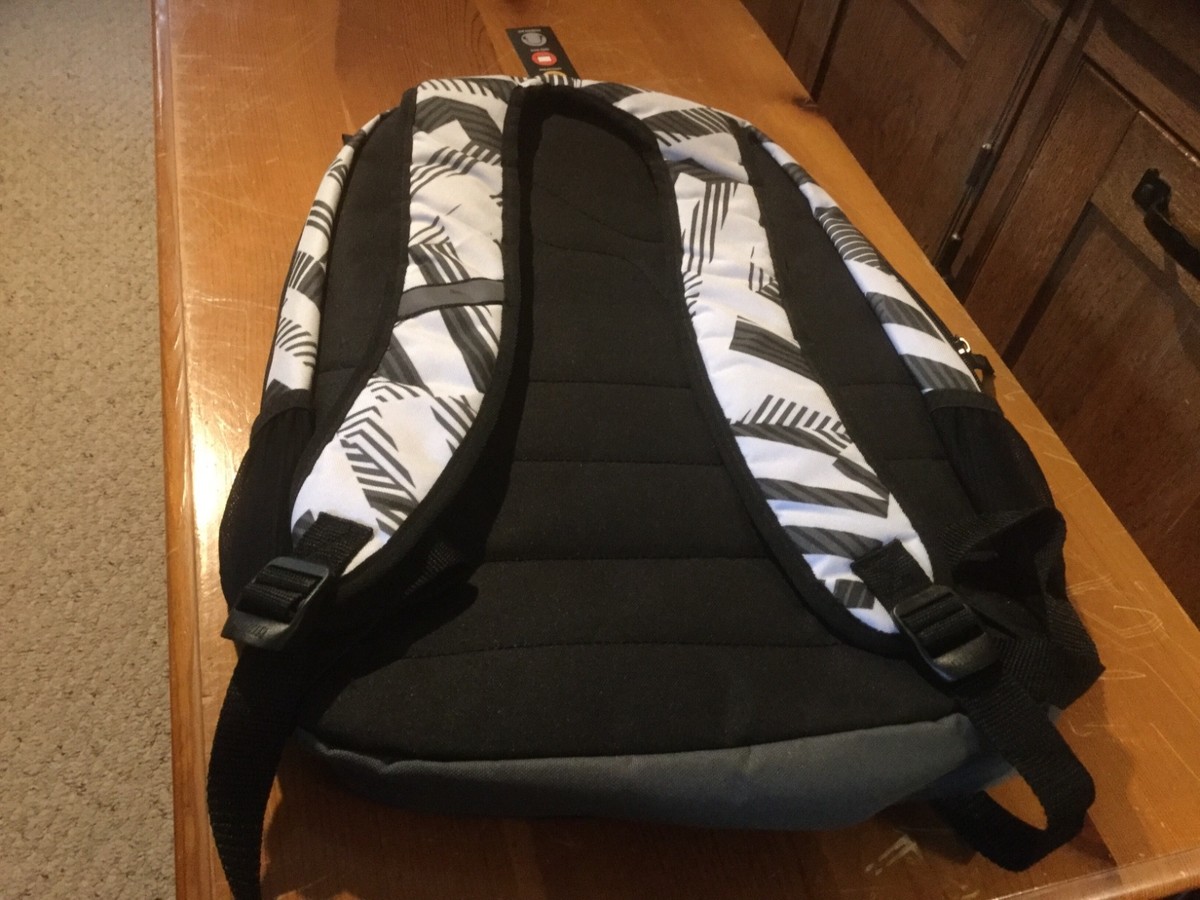 NWT Puma Stylish Black and White Backpack NWT Puma Backpack. Black and White. | eBay main image 3