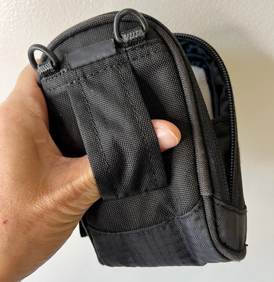 LowePro Ridge 30 GreenDigital Camera Padded Small Bag Case Compact - Image 4 of 4