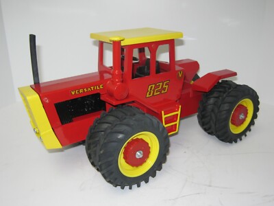 1/16 VERSATILE 825 w/DUALS NO BOX rubber tires