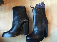 barbour boots. black , uk 3