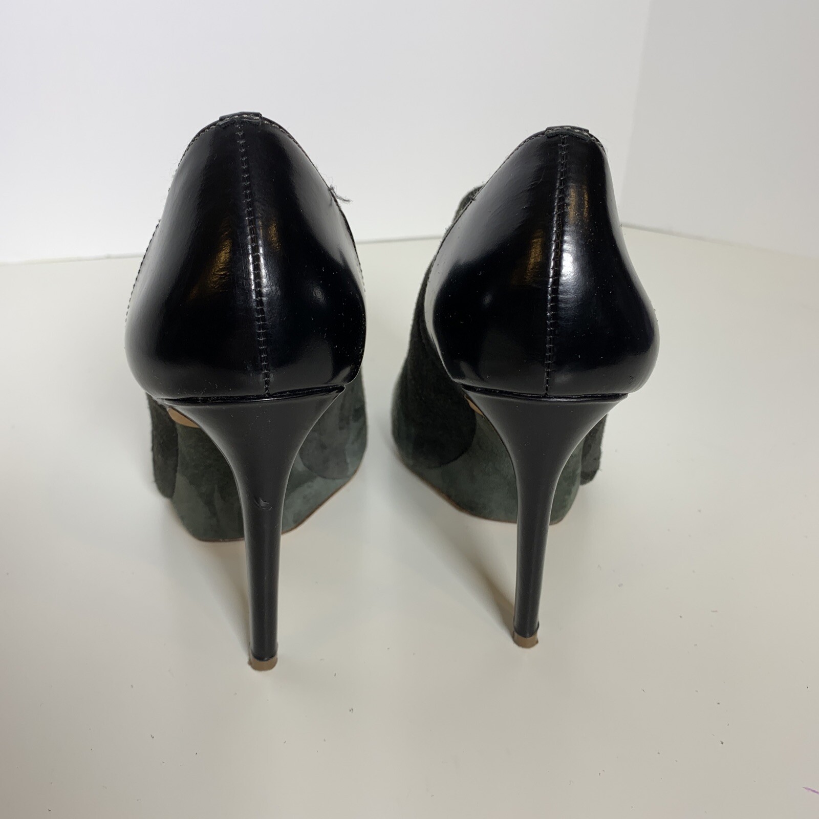 Elie Tahari Olive Green & Black Suede Pumps Heels… - image 4