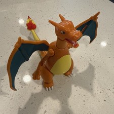 Pokemon Charizard Super-Articulated 6-Inch Figure 