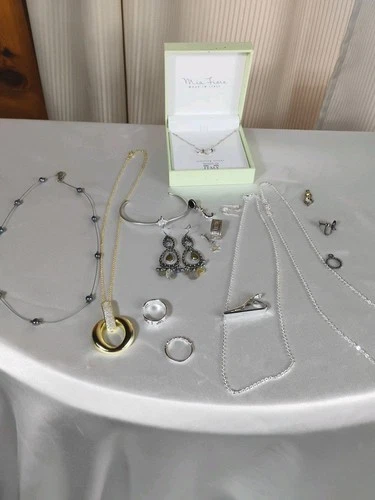 Mixed Lot of Vintage Sterling Silver Jewelry 55 Grams Necklaces Pendant Hat Pin