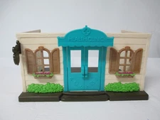 Li'l Woodzeez *Walk-In Health Clinic*  Dr or Nurse Set Calico Critters