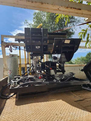 #ad #ad 2025 Skid steer Pole setter New Attachments Hydraulic Rotating Clamp Cat $1599.00