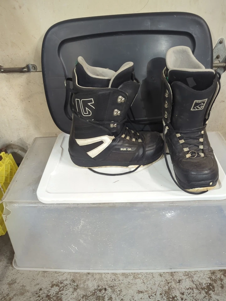 Botas de Snowboard Burton Impresión Homenaje Con Cordones Talla 14 EE. UU. Negras/Blancas Foto 4 de 4