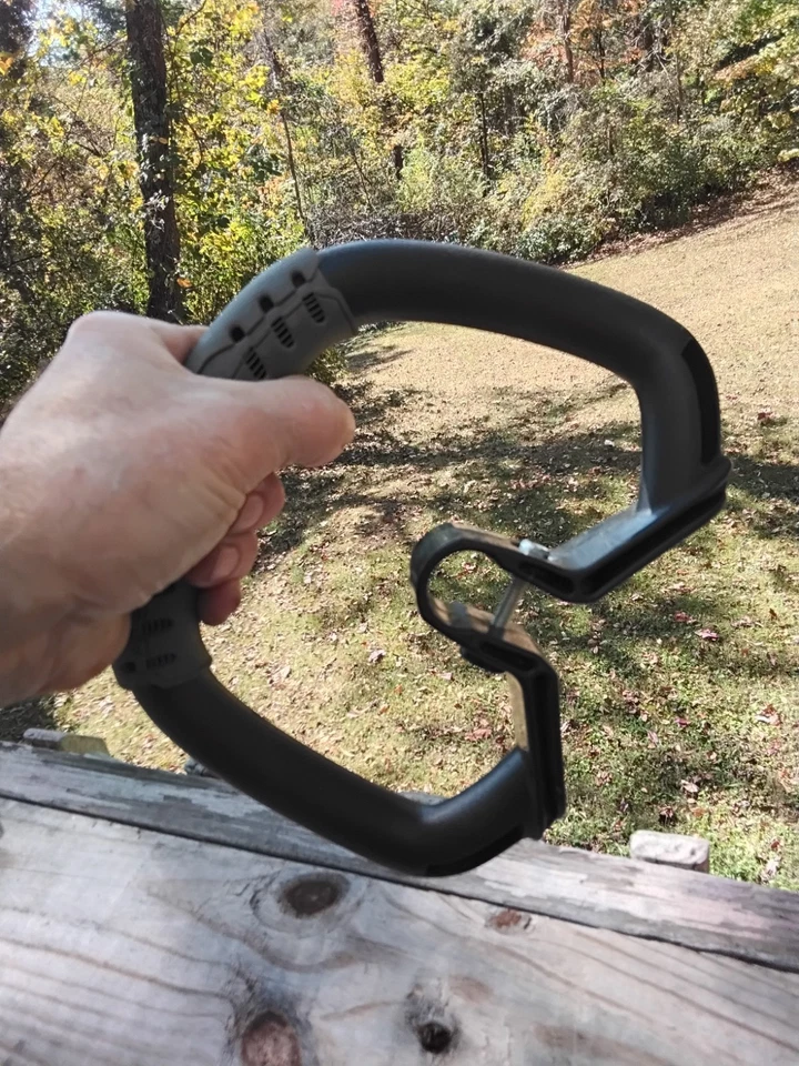 BARN FIND- TROYBILT WEED TRIMMER HANDLE- CLEAN w/ bolt- SAVE$$ - Image 3 of 4