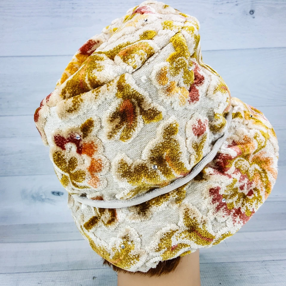 Sombrero floral vintage hecho en unión tapiz cubo estilo hongo estilo alfombra con estrás Foto 3 de 4