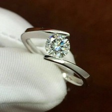 2 CWT Round Cut D/VVS1 Moissanite Women's Engagement Ring 14K White Gold Plated