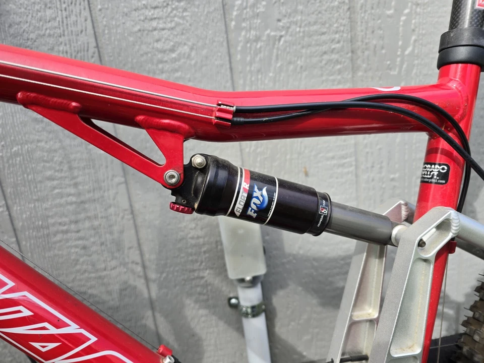 Santa Cruz  Full Suspension Mountain Bike Large Red, Set Up!!! - Image 2 of 4