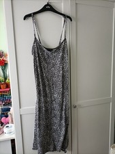 Leopard maxi dress with slits - PrettyLittleThing size 12