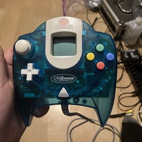 Dreamcast HKT-3000 SD Memory Card Modded with One Controller and Memory Card