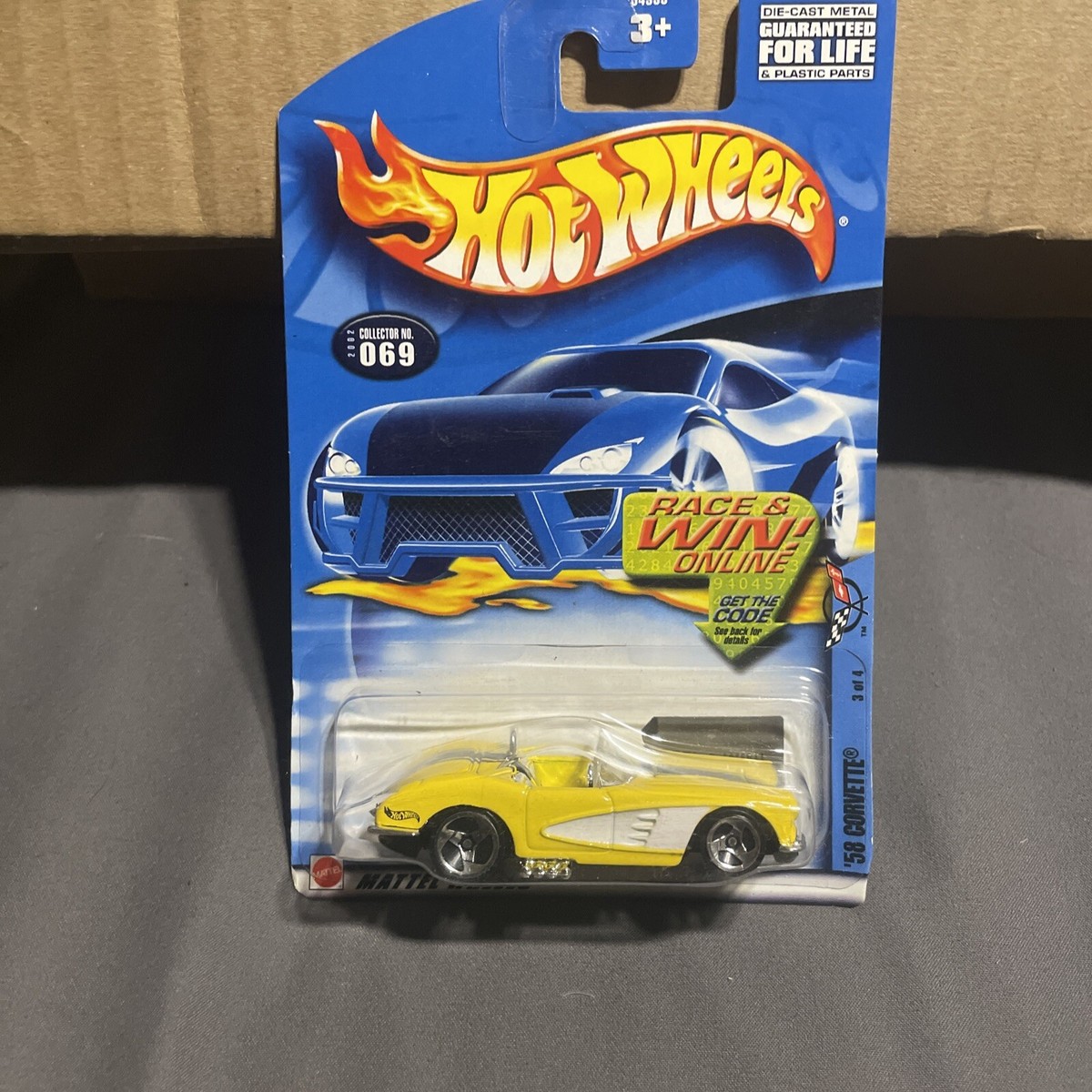 1958 '58 Corvette ~ Hot Wheels 2002 Collector #069 ~ 1/64 scale