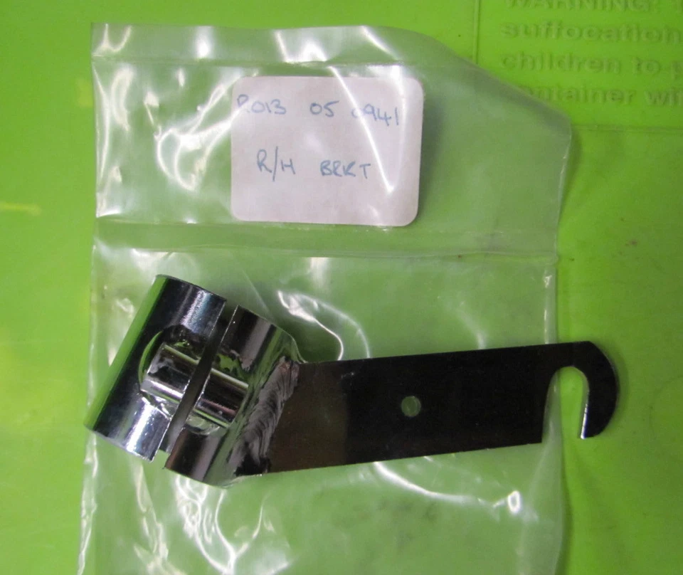 Suporte de luz Rickman NOS Zundapp 125 MX e seis dias mão direita p/n R013 05 0941 - Imagem 2 de 4