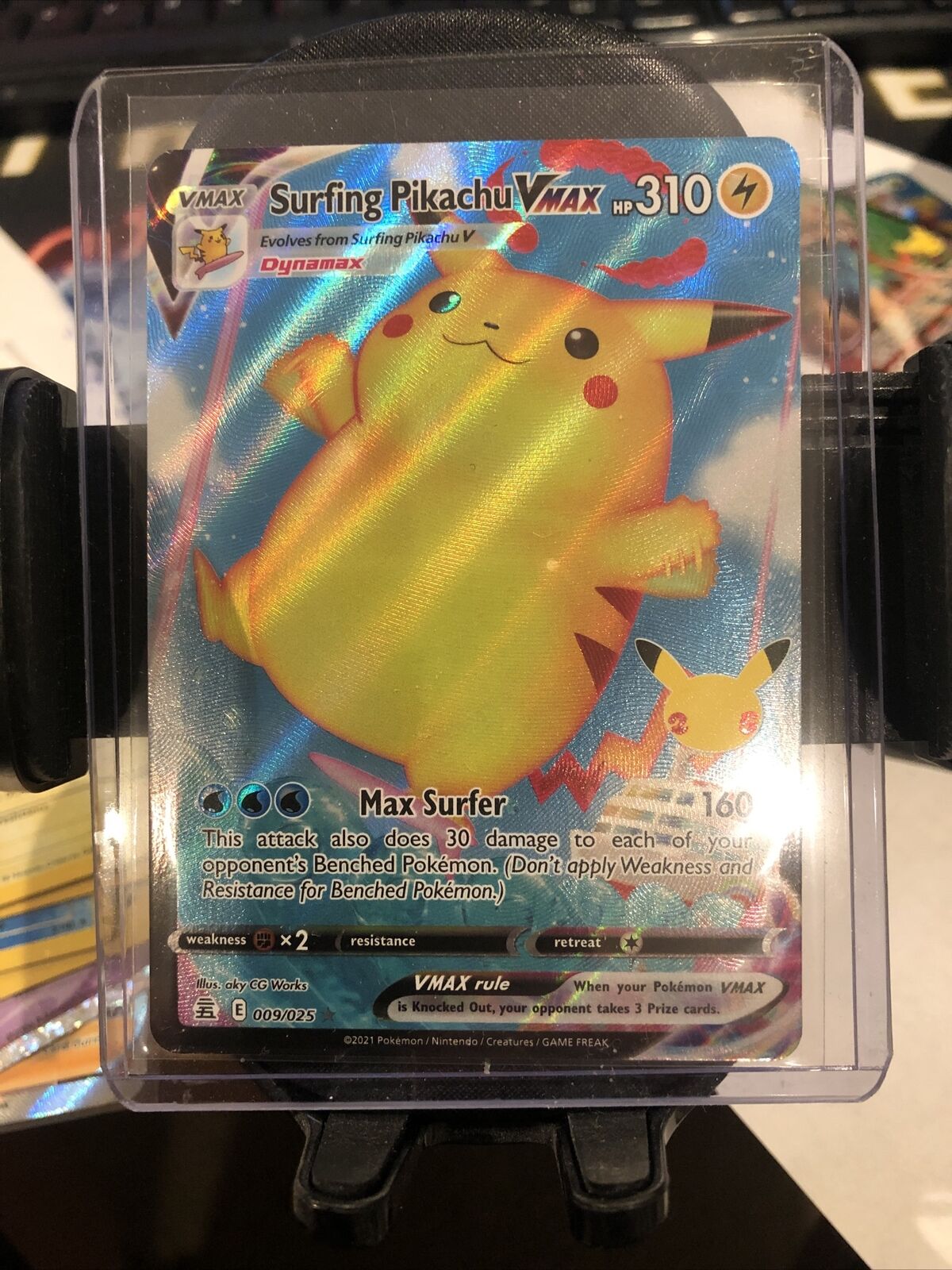 Carte Pokémon – pikachu surfeur Vmax 009/025 – full art