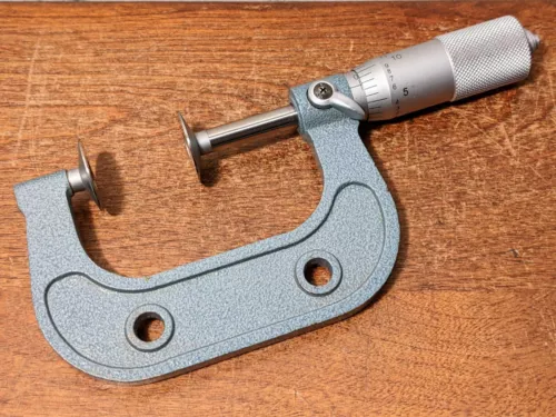 MITUTOYO 1-2 Inch DISC-FLANGE MICROMETER NO 123-126