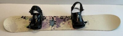 Morrow Wildflower 148cm Snowboard w/ Strap-In Bindings Women s Rare Green Deck