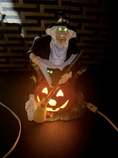 VTG 10.5" Halloween Witch Sitting On Pumpkin Ceramic Lamp Figurine Byron Molds 