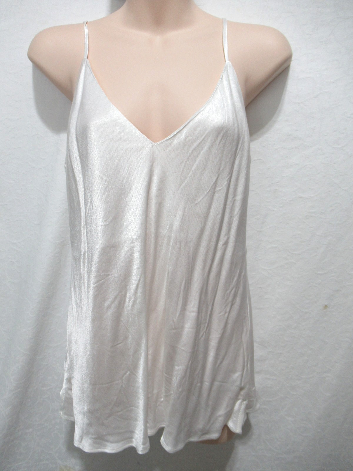 Socialite Size Medium White Silky Viscose V-Neck Spaghetti Strap Camisole Top