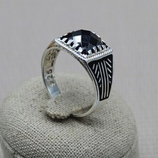Bague Ancienne Métal Argenté Strass Et Pierre Noire – Taille 48, Superbe état