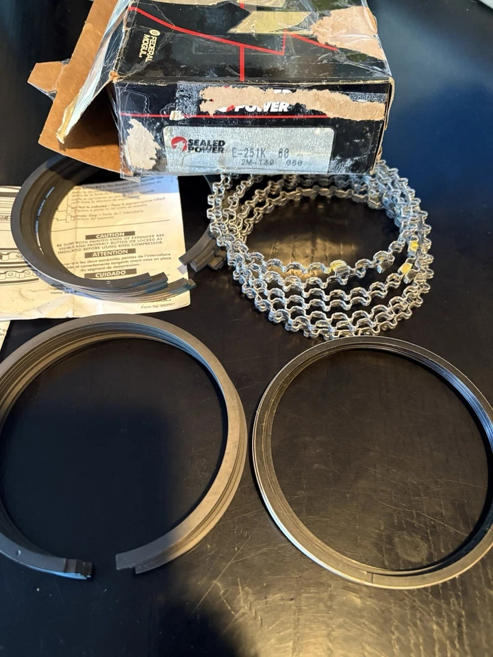 发动机活塞环套件密封动力 E-251K 60 2M 130 060(缺少 1 个顶环) — 第 3/4 张图片