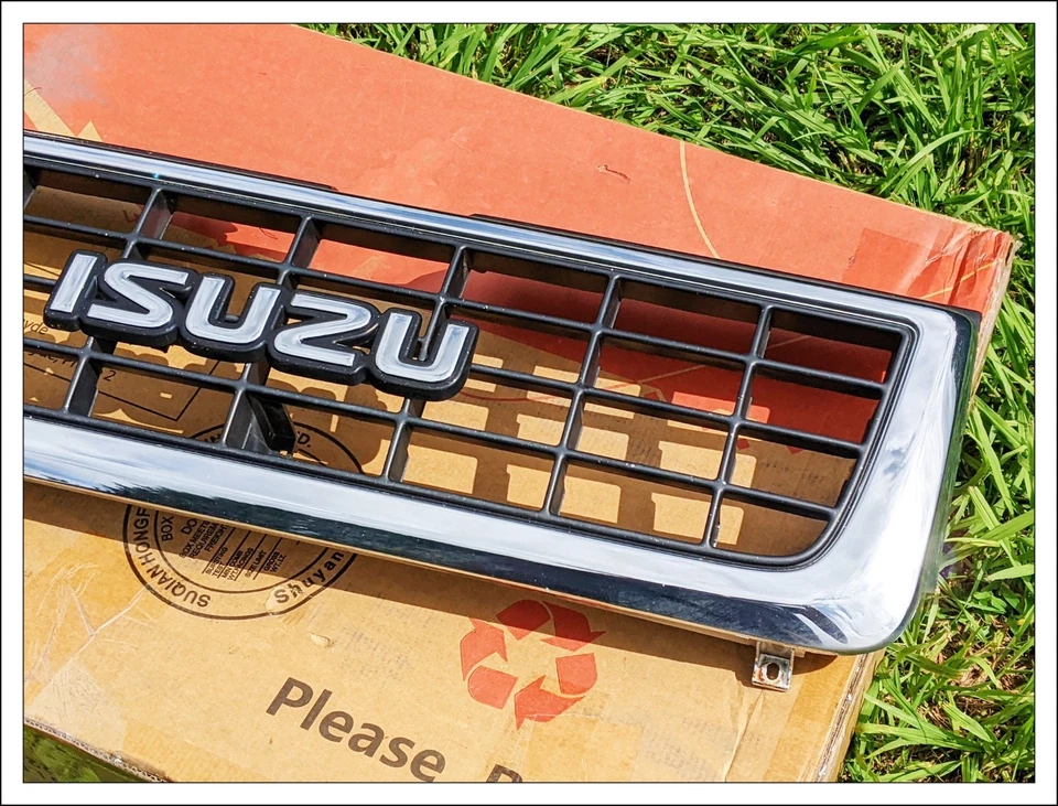 ✅ 93 ISUZU TROOPER 1993 PARRILLA DELANTERA OEM Foto 3 de 4