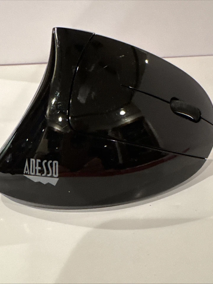 Ratón ergonómico vertical inalámbrico Adesso iMouse E10 2,4 GHz - Falta dongle Foto 2 de 4
