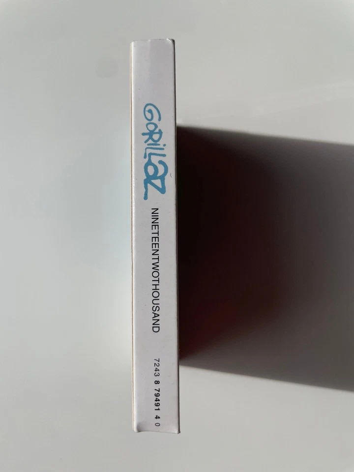 GORILLAZ - 19/2000 Cassette Single 2001 SOULCHILD REMIX TCR 6559 Foto 2 de 4