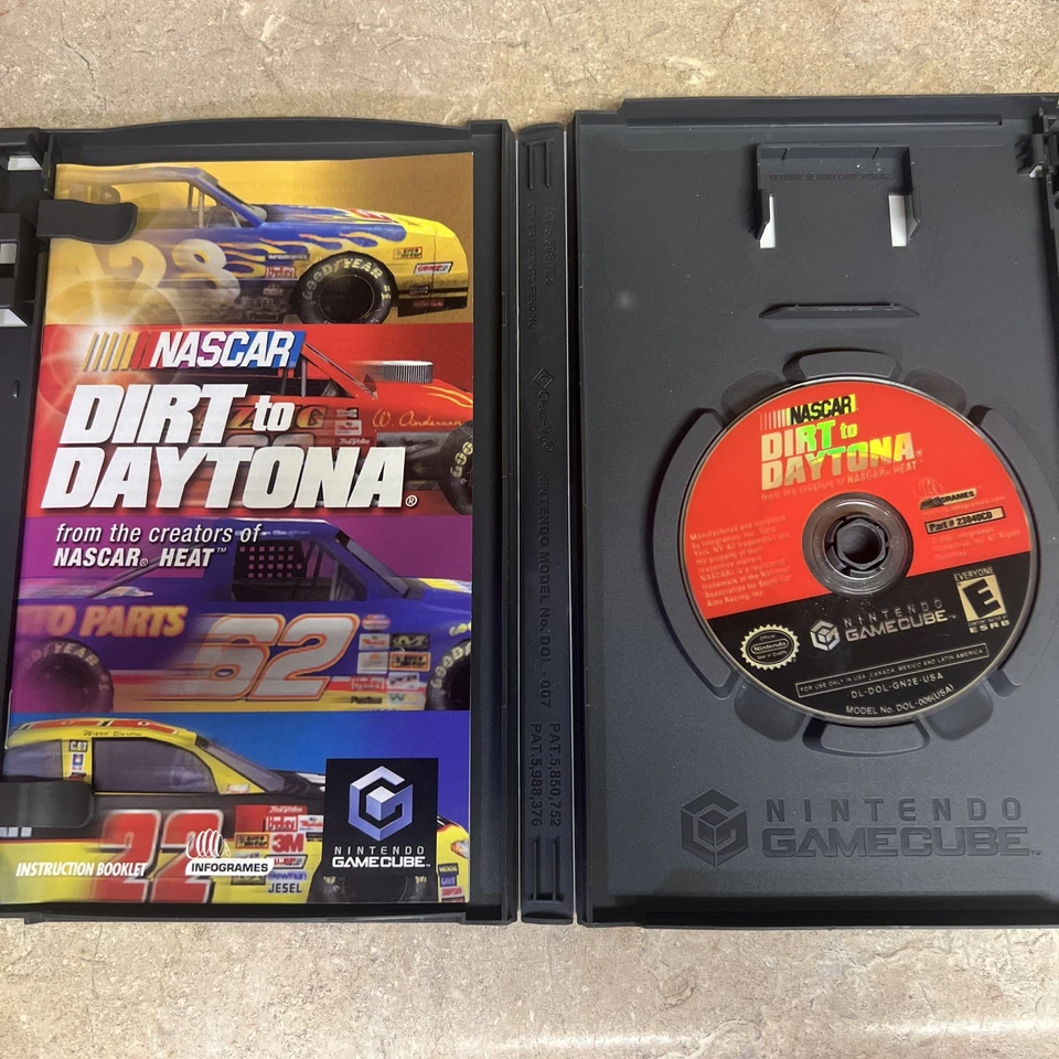 NASCAR Dirt to Daytona Nintendo GameCube Completo OEM Manuales Juego Estuche Foto 2 de 4
