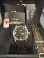 Tudor Ranger 79950-0002 39mm Black Dial Rubber/Leather Strap Full Set