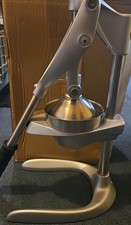 NEW Manual Citrus Juicer Orange Press Squeezer Stainless Steel Juice Extractor