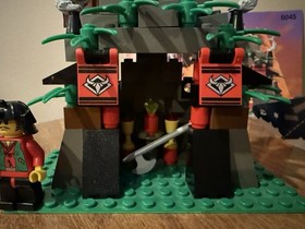 LEGO Castle: Ninja Surprise (6045) 100% Complete With Instructions