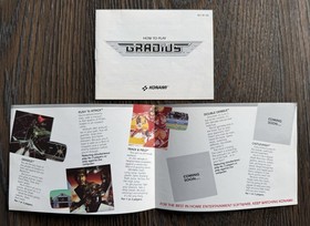 Gradius Complete in Box CIB Hangtab &ldquo;Made in Japan&rdquo; Sticker Nintendo NES RARE🔥