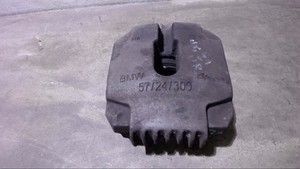 Bremssattel Vorne Rechts 57/24/300 BMW 320d DPF Touring Bj 2006 E90 / E91/