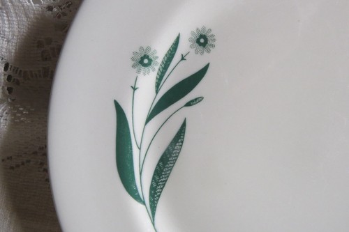8 Shenango Plates Green Flower 8 7/8" Interpace A-136 - Picture 3 of 12