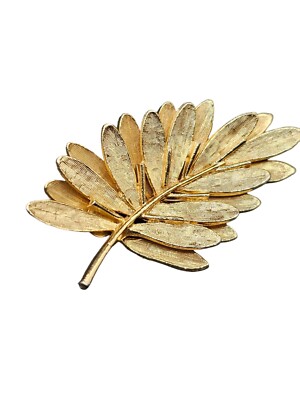Vintage ARTHUR PEPPER Brooch Fanned Detailed Leaves Gold Tone Marked ART