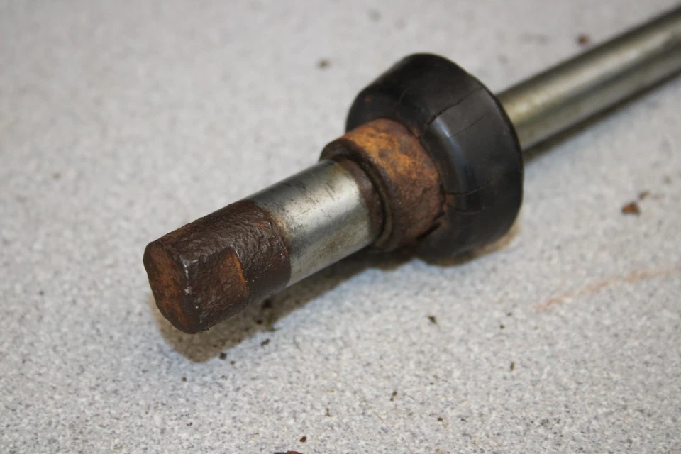 Bridgestone 90 Deluxe 1966 llanta delantera eje pivote perno BS90 M13-0950.JB Foto 2 de 4