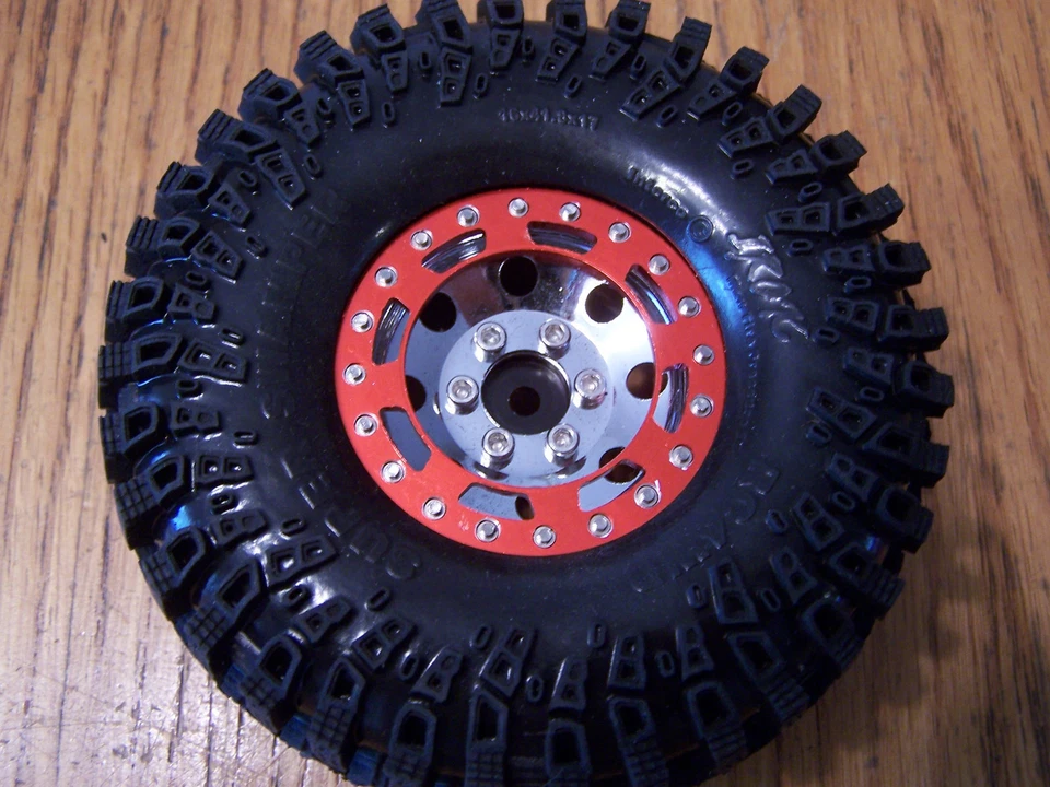 RC4WD Trail Finder Marlin Crawler TRO 1.7 Steel Beadlock Wheel Interco Irok Tire - Image 4 of 4