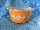 1970's VINTAGE PYREX   Butterfly Gold 473  with Lid 470-C 1 Quart