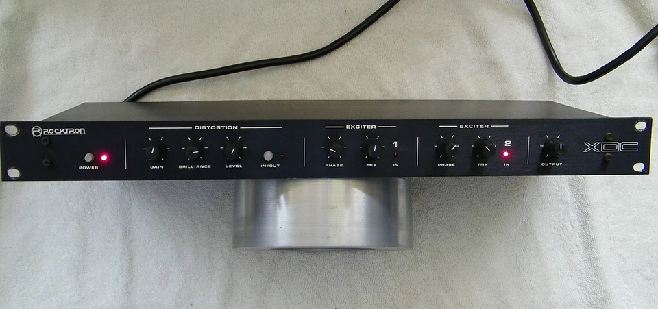 Rocktron XDC True Analog Distortion Exciter Preamp Processor - Image 2 of 4