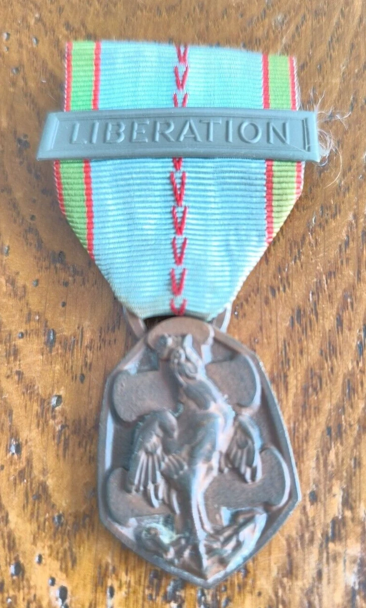 Militaria Médailles Ordres Décorations FRANCE livre 2004
