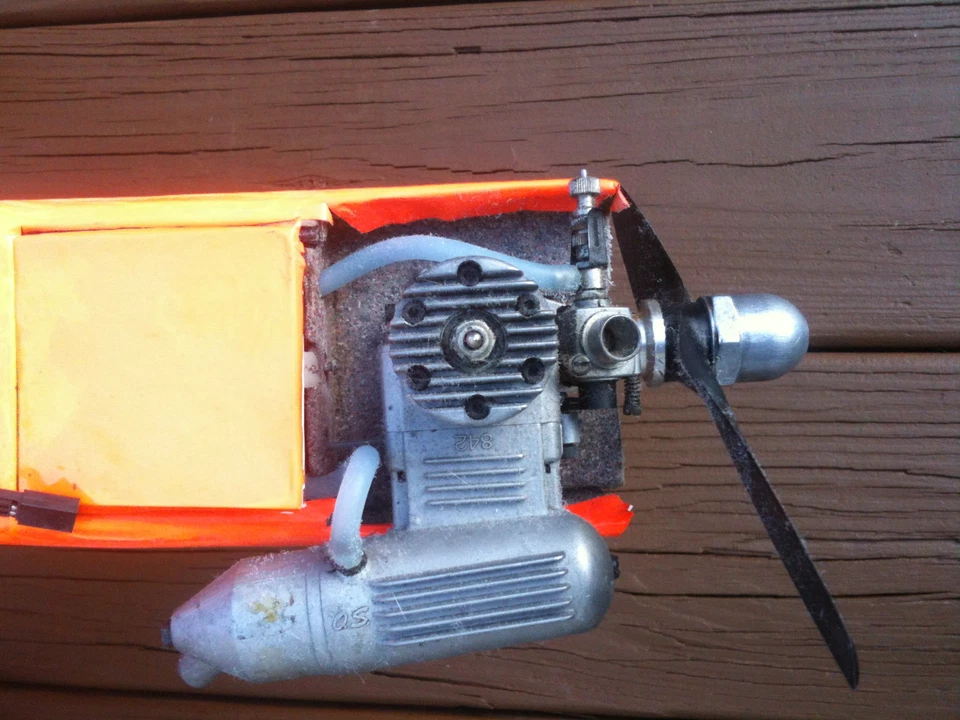 Vintage Carl Goldberg Eaglet 50 OS .25 motor - Image 2 of 4