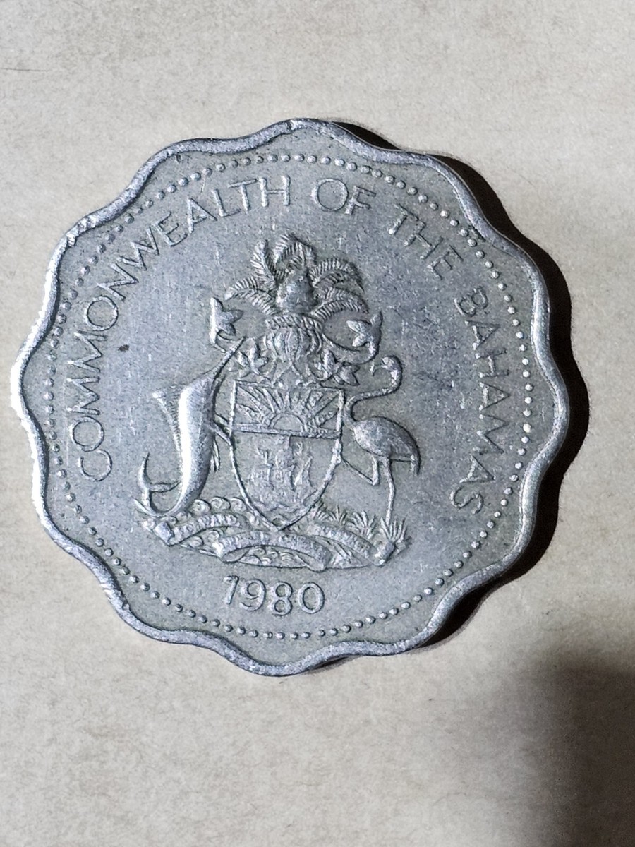 1980 BAHAMAS 10 CENTS SCALLOPED EDGE SWORDFISH FLAMINGO