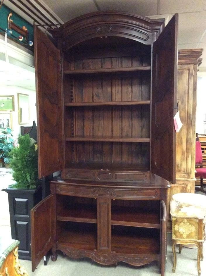 Gabinete de buffet o cabaña francés de campo vintage Foto 2 de 4