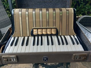 Akkordeon Hohner Concerto III